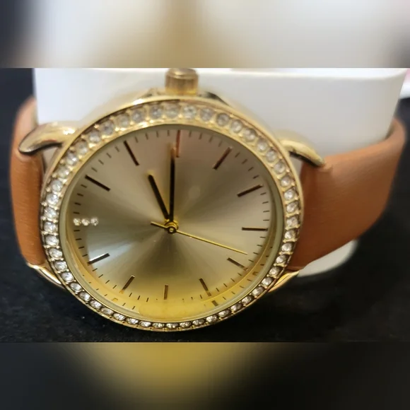 Watch - Picture 3 of 3